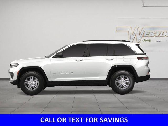 Thumbnail image of 2025 Jeep Grand Cherokee at Westbury Chrysler Jeep Dodge RAM