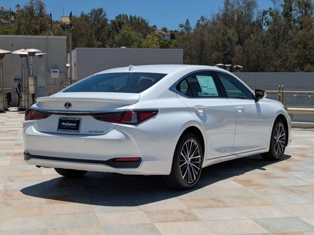 Thumbnail image of 2025 Lexus ES 300h at Lexus Escondido USED