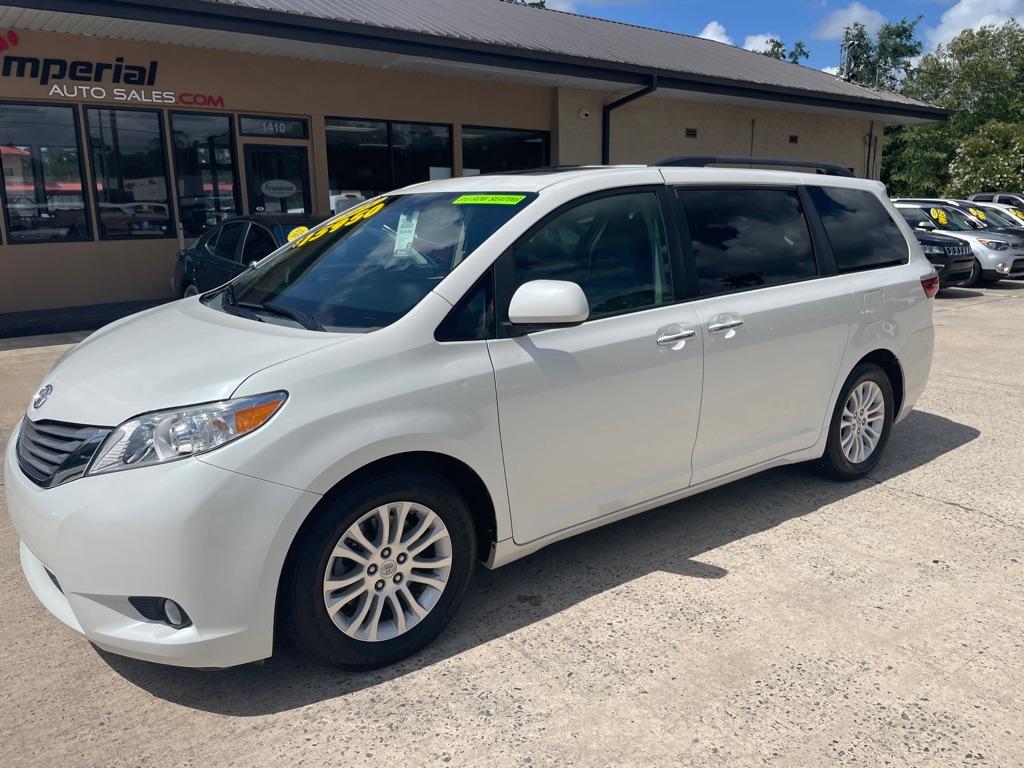 Thumbnail image of 2015 Toyota Sienna at IMPERIAL AUTO SALES, INC.