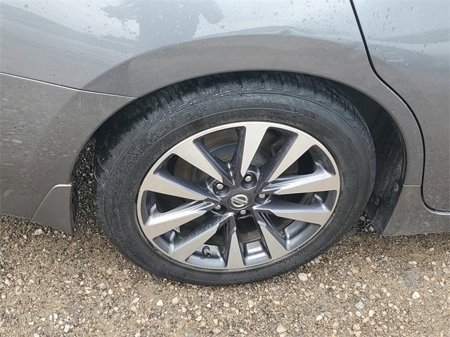 Thumbnail image of 2017 Nissan Altima at Kia of Grand Blanc