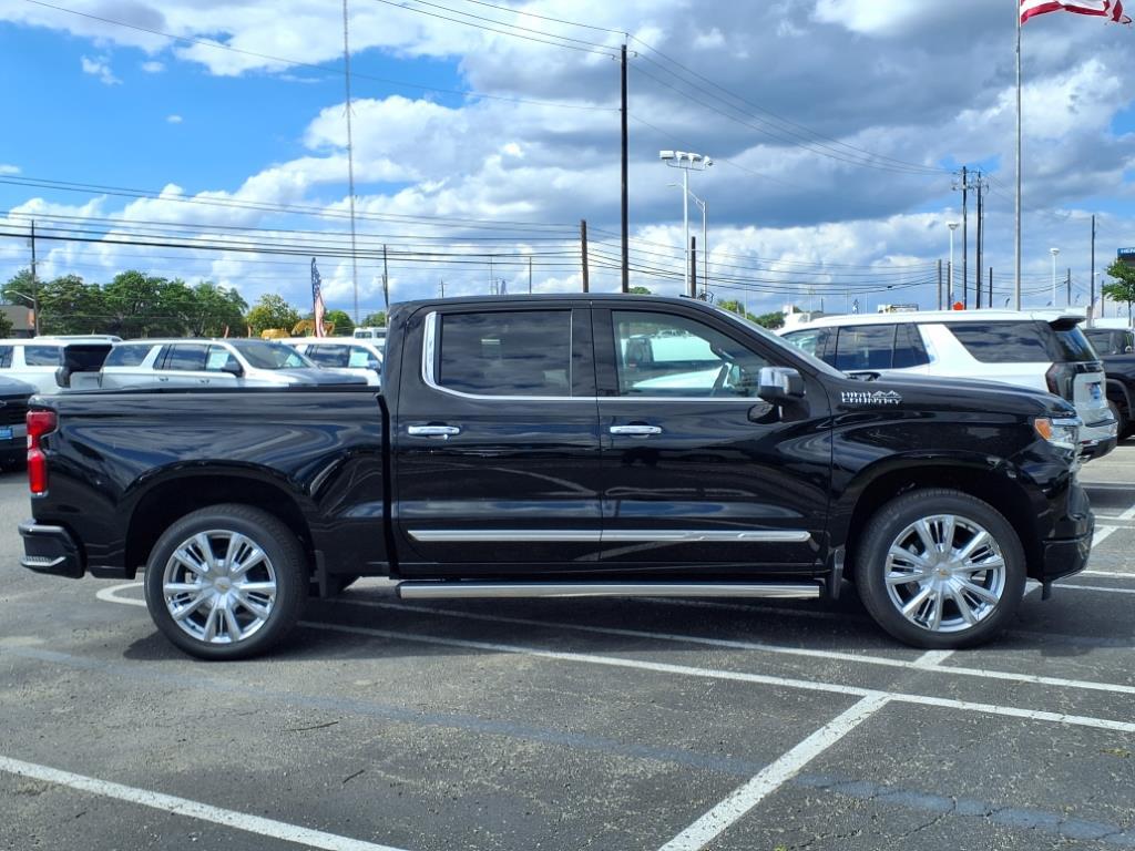 Thumbnail image of 2025 Chevrolet Silverado 1500 at Henna Chevrolet