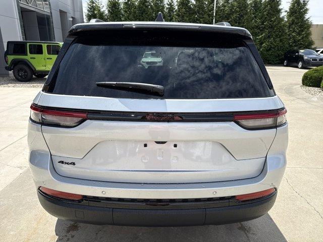 Thumbnail image of 2025 Jeep Grand Cherokee at 7 EM Used