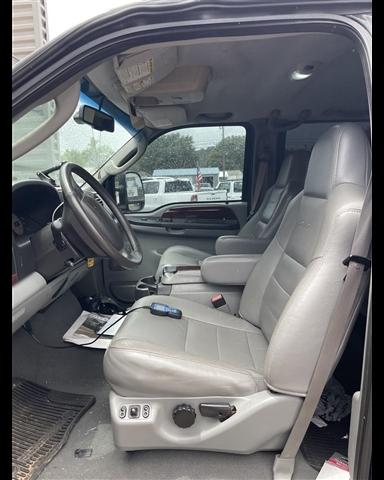 Thumbnail image of 2006 Ford F-250 Super Duty at Stanley Automotive Enterprises Inc.