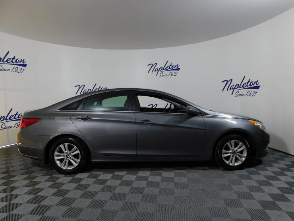 Thumbnail image of 2012 Hyundai SONATA at Napleton Northlake Hyundai