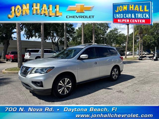 Thumbnail image of 2017 Nissan Pathfinder at Jon Hall Chevrolet