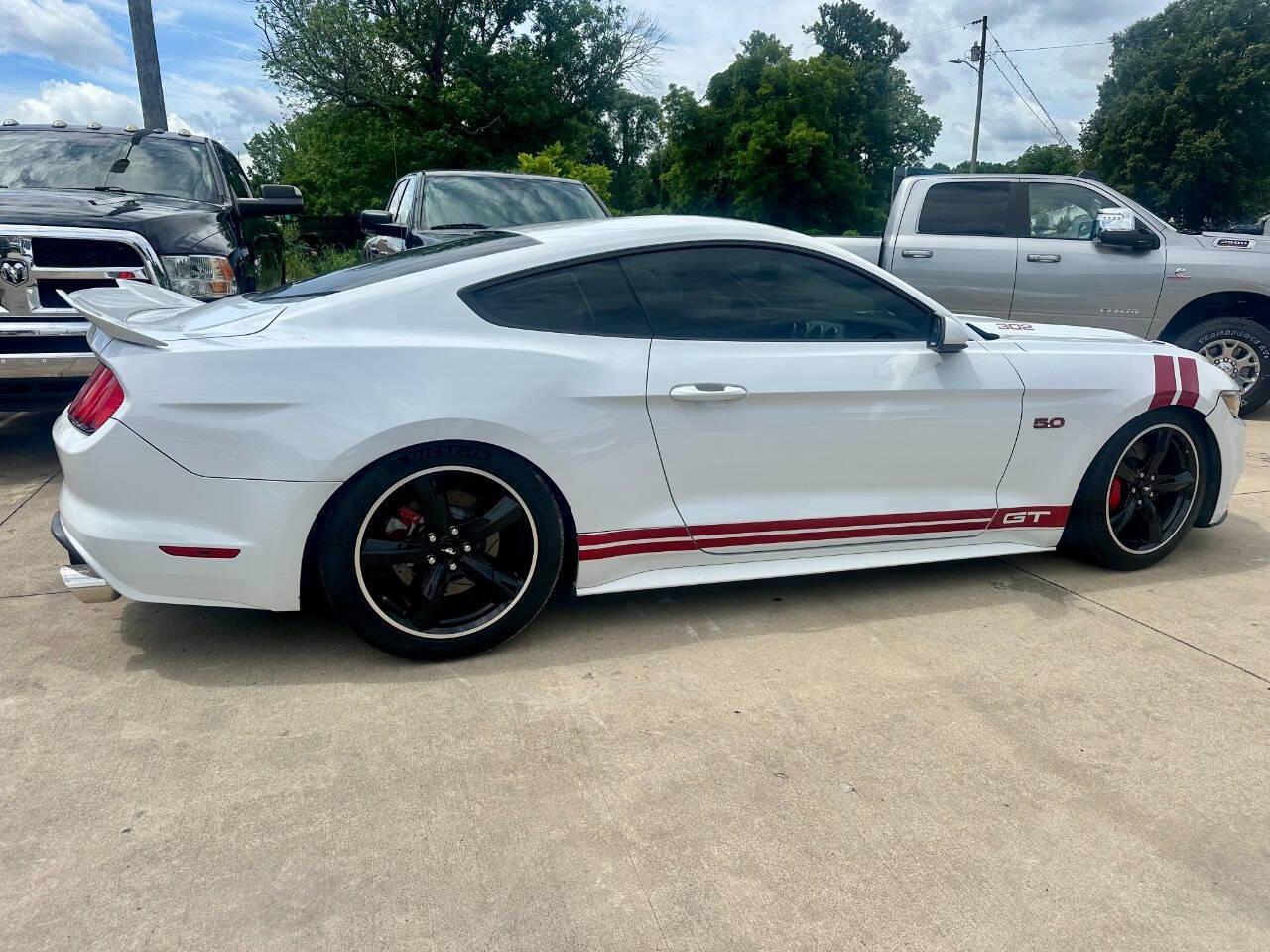 Thumbnail image of 2017 Ford Mustang at Van 2 Auto Sales Inc.