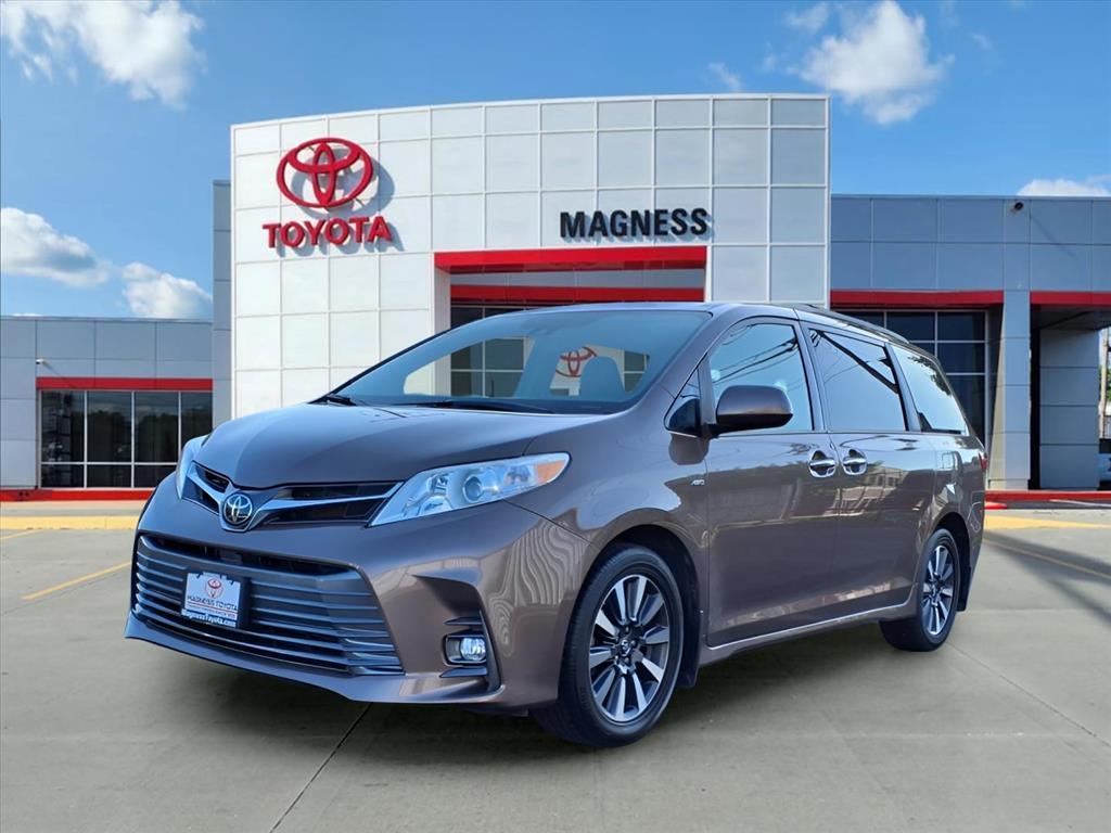 Thumbnail image of 2019 Toyota Sienna at Magness Toyota