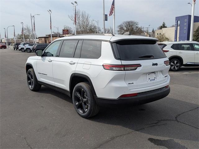 Thumbnail image of 2025 Jeep Grand Cherokee L at Bill Snethkamp Chrysler Dodge Jeep Ram