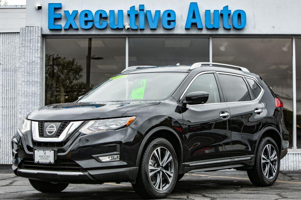 Thumbnail image of 2017 Nissan Rogue at EXECUTIVE AUTO SALES