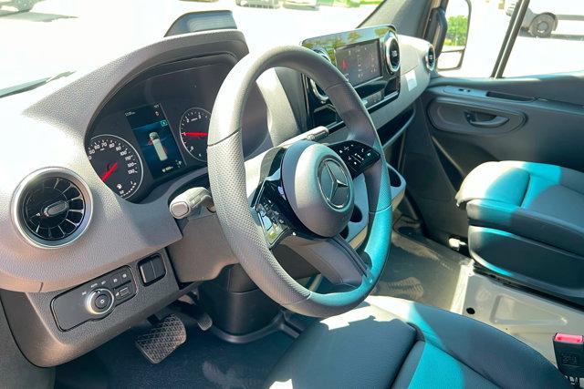 Thumbnail image of 2025 Mercedes-Benz Sprinter at MercedesBenzOfStGeorge NEW