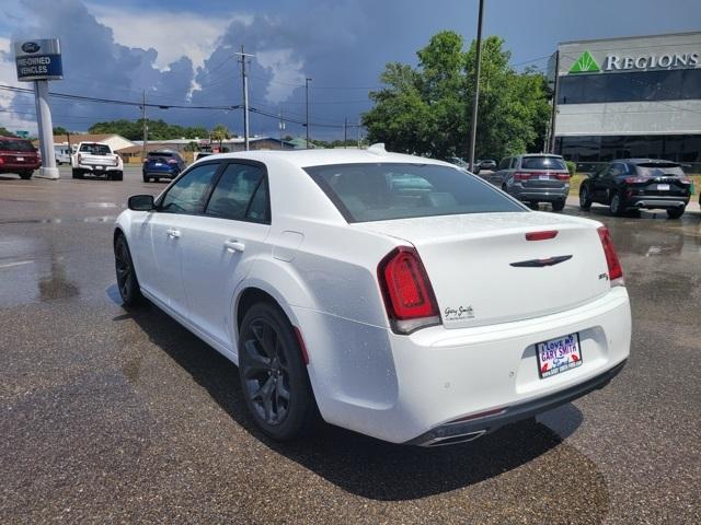 Thumbnail image of 2022 Chrysler 300 at Gary Smith Ford