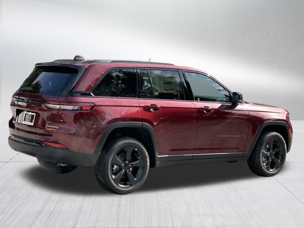 Thumbnail image of 2025 Jeep Grand Cherokee at Kendall Dodge Chrysler Jeep Ram