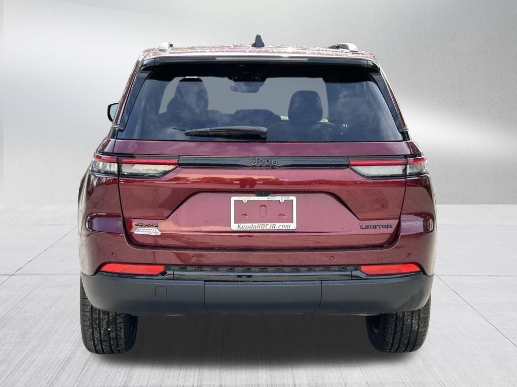 Thumbnail image of 2025 Jeep Grand Cherokee at Kendall Dodge Chrysler Jeep Ram
