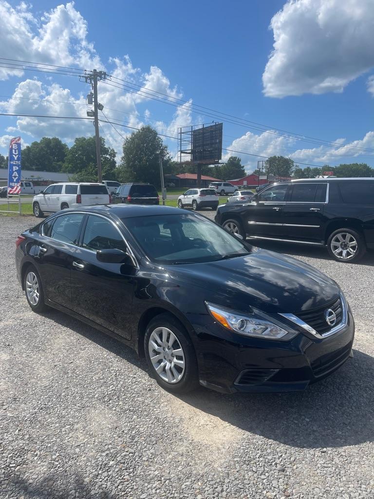 Thumbnail image of 2017 Nissan Altima at AUTO BROKERS LLC