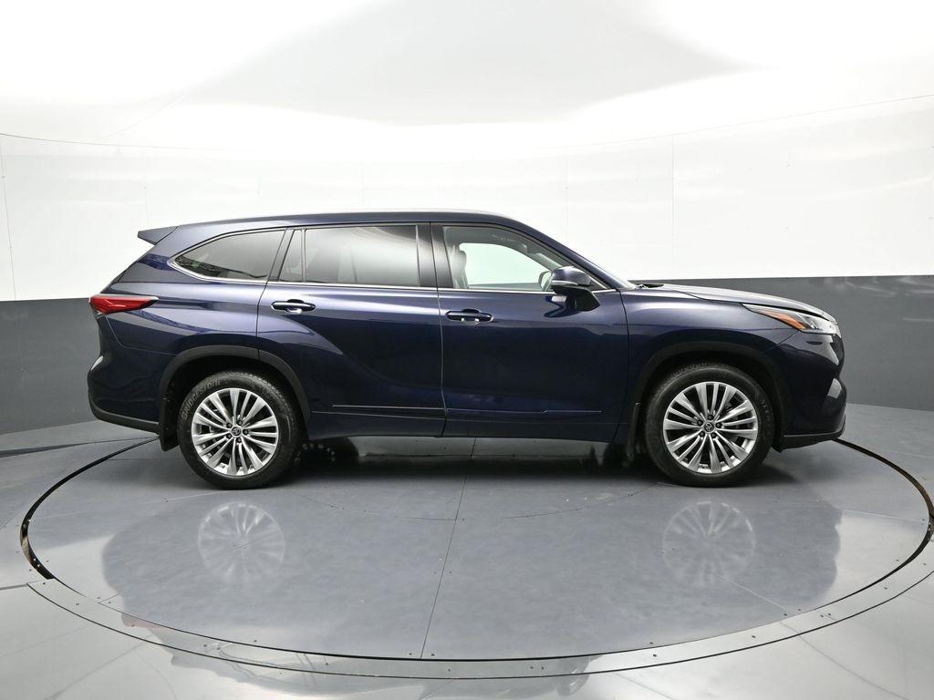 Thumbnail image of 2022 Toyota Highlander at Plaza Honda