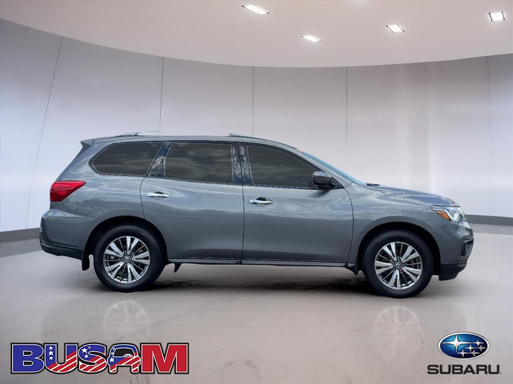 Thumbnail image of 2019 Nissan Pathfinder at Busam Subaru