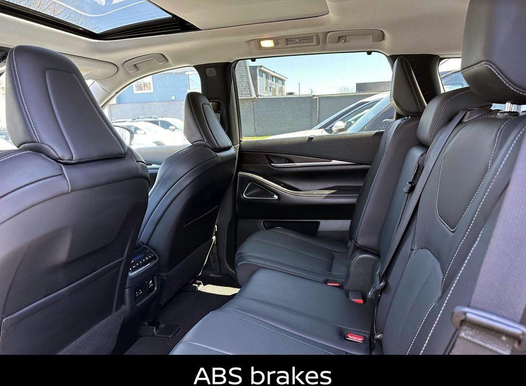 Thumbnail image of 2022 INFINITI QX60 at Smithtown Nissan