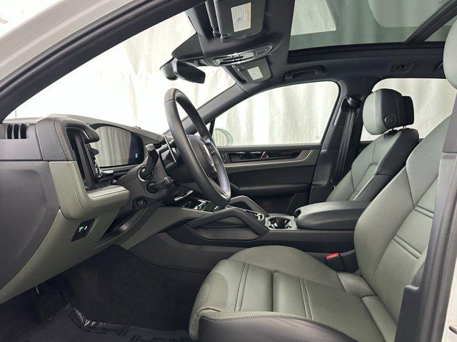 Thumbnail image of 2024 Porsche Cayenne at PaulMillerPorsche USED