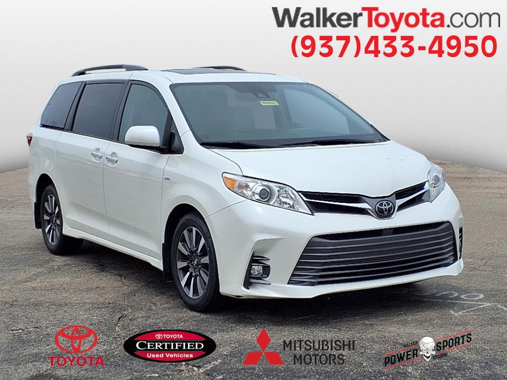 Thumbnail image of 2018 Toyota Sienna at The Walker Auto Group Inc