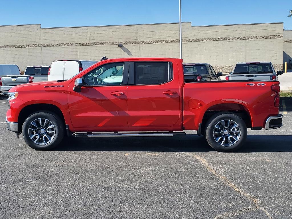 Thumbnail image of 2025 Chevrolet Silverado 1500 at Lou Fusz Chevrolet