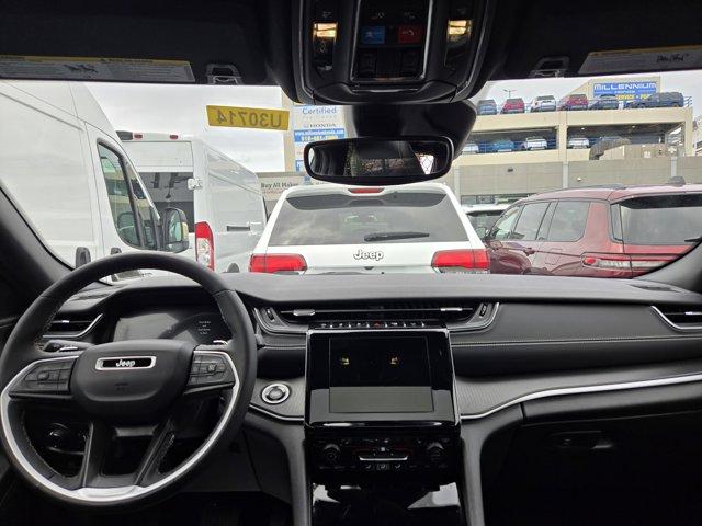 Thumbnail image of 2023 Jeep Grand Cherokee at Garden City Chrysler Jeep Dodge - Used