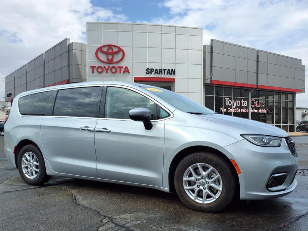 Thumbnail image of 2023 Chrysler Pacifica at Spartan Toyota