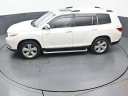 Thumbnail image of 2013 Toyota Highlander at New Rochelle Toyota