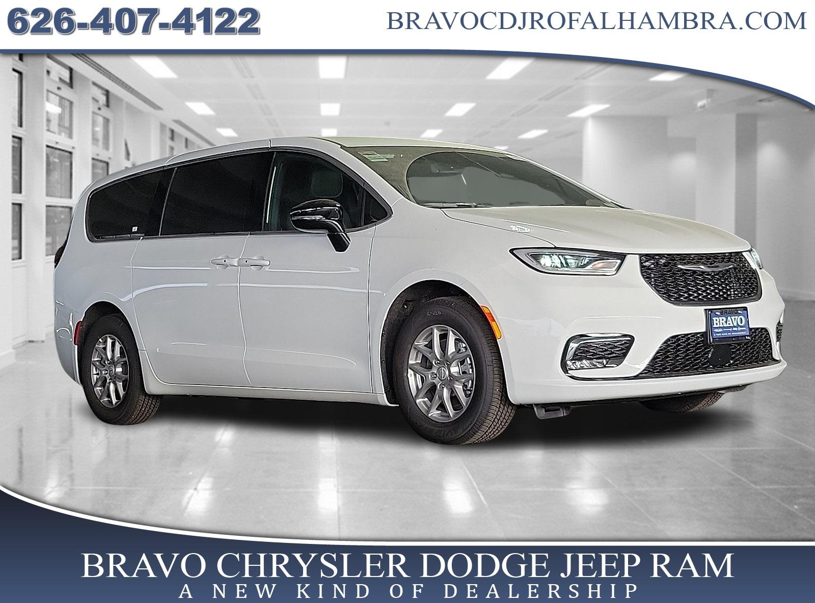 Thumbnail image of 2025 Chrysler Pacifica at Wetzel Chevrolet