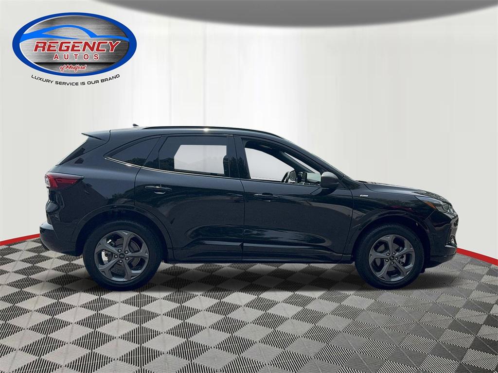 Thumbnail image of 2024 Ford Escape at Regency Autos of Medford