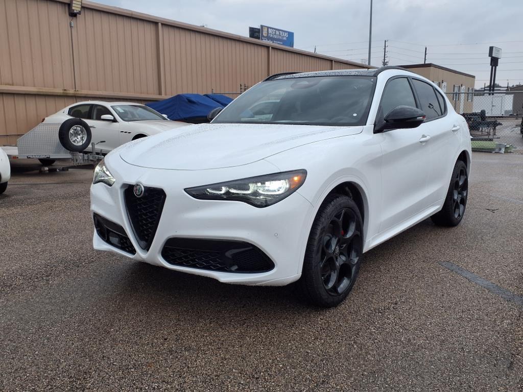 Thumbnail image of 2025 Alfa Romeo Stelvio at Northside Imports Houston