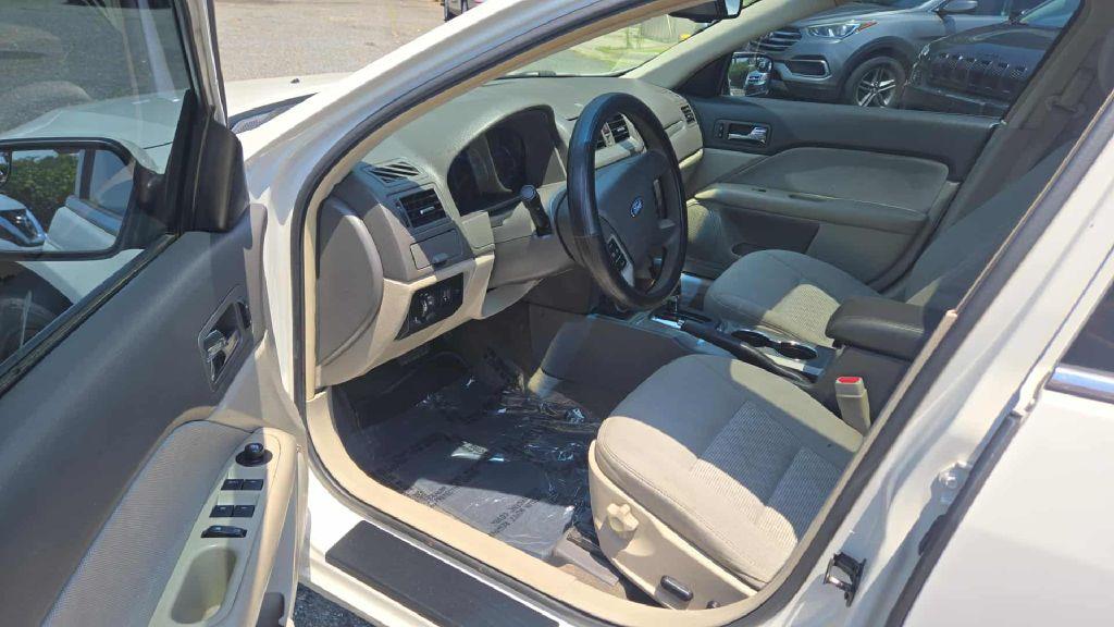 Thumbnail image of 2011 Ford Fusion at BAHIA AUTO COMPANY