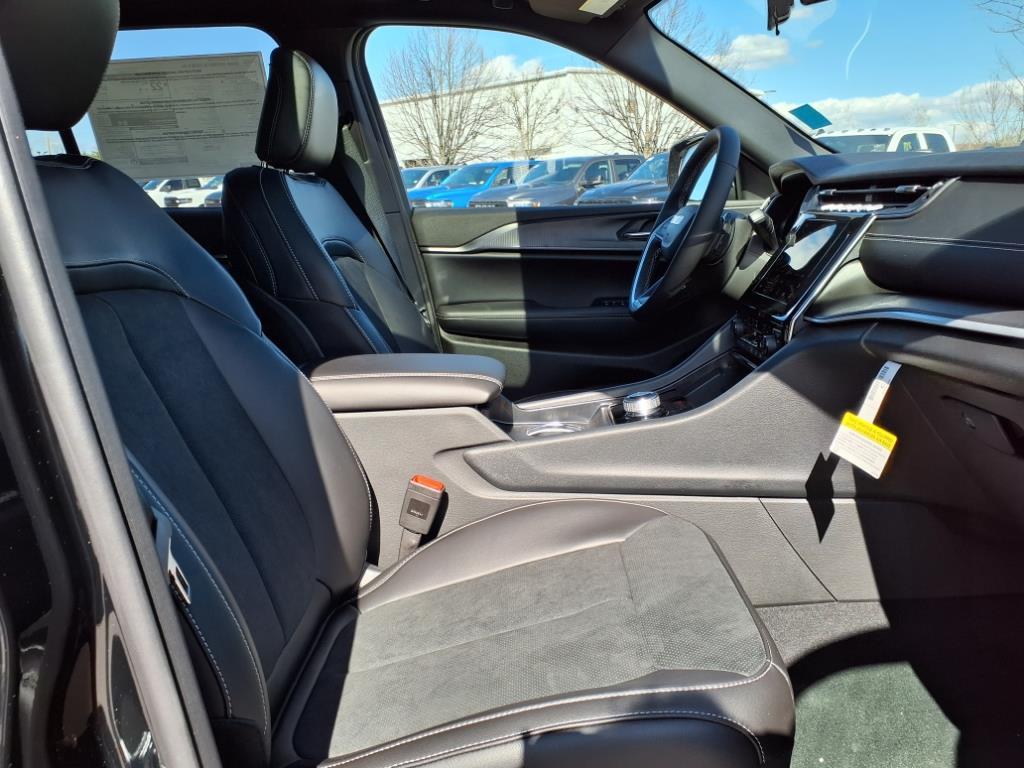 Thumbnail image of 2025 Jeep Grand Cherokee at Bob Mariano Jeep Dodge