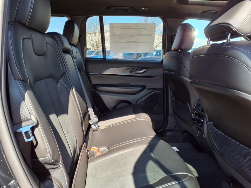 Thumbnail image of 2025 Jeep Grand Cherokee at Bob Mariano Jeep Dodge