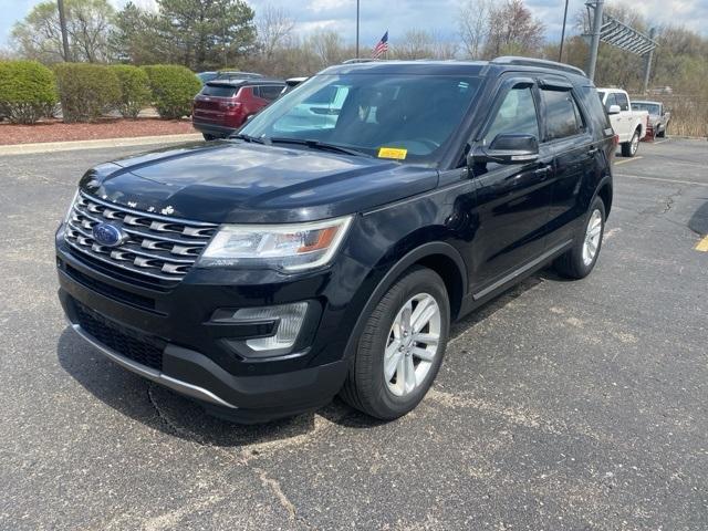 Thumbnail image of 2017 Ford Explorer at LaFontaine Chrysler Dodge Jeep Ram of Fenton