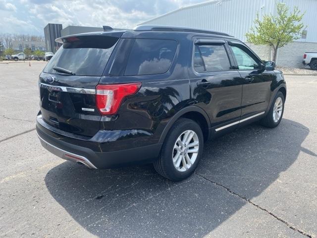 Thumbnail image of 2017 Ford Explorer at LaFontaine Chrysler Dodge Jeep Ram of Fenton