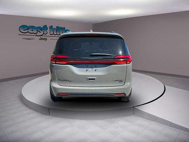 Thumbnail image of 2021 Chrysler Pacifica at East Hills Chrysler Jeep Dodge
