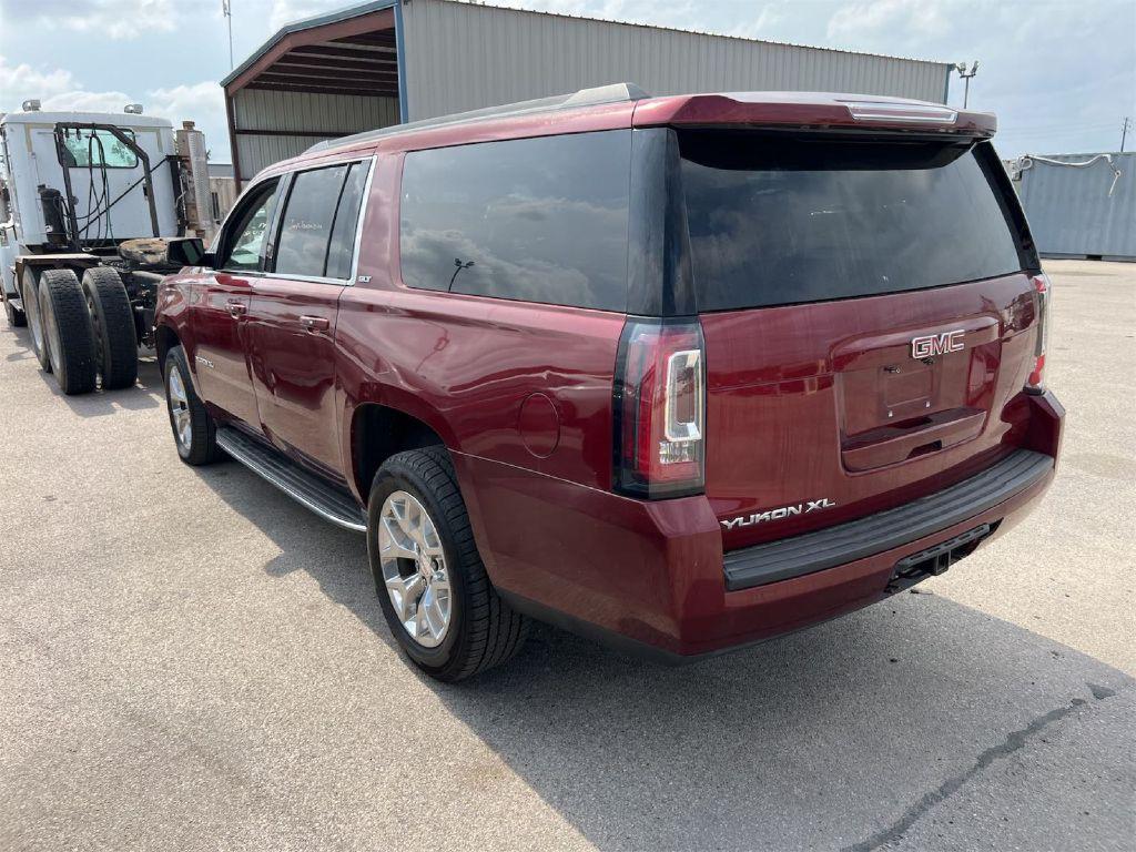 Thumbnail image of 2017 GMC Yukon XL at CITIZEN AUTO FINANCE INC