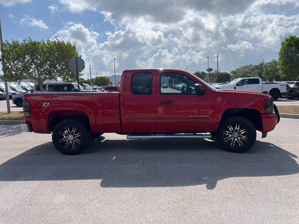 Thumbnail image of 2011 Chevrolet Silverado 1500 at Sunrise Volkswagen of Fort Pierce