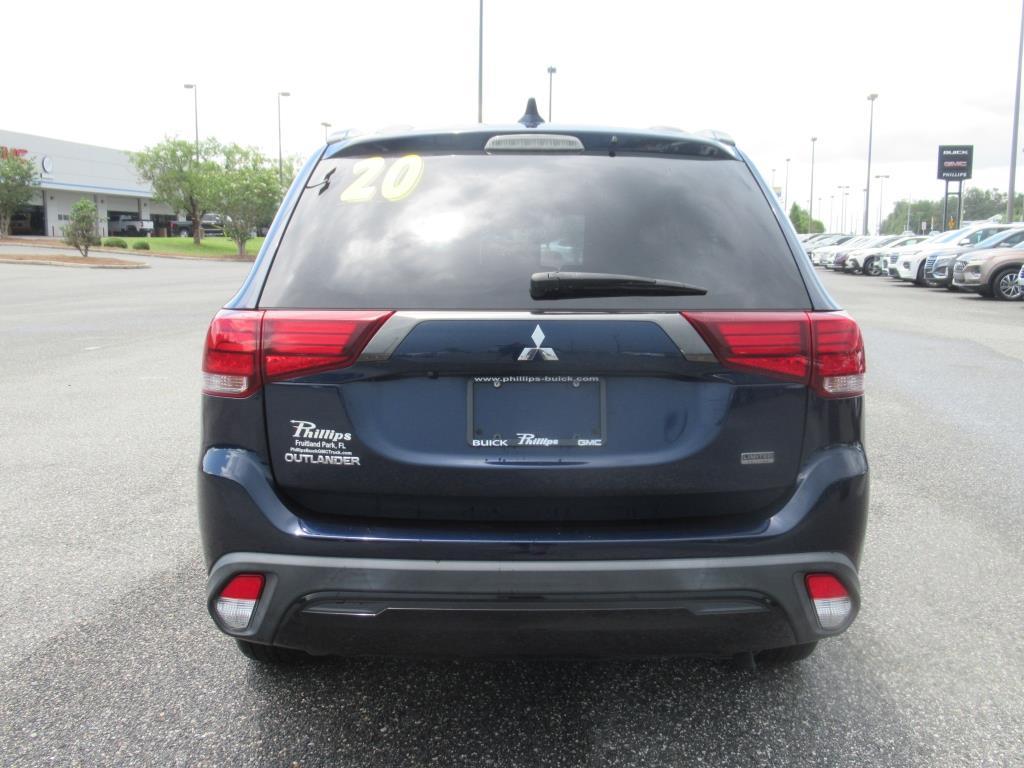 Thumbnail image of 2020 Mitsubishi Outlander at Phillips Buick Gmc