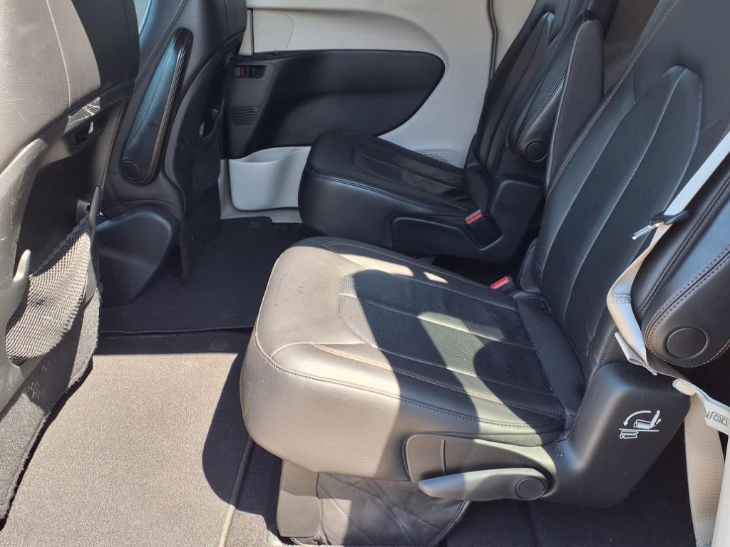 Thumbnail image of 2018 Chrysler Pacifica at Buhler & Bitter Chrysler Jeep Dodge