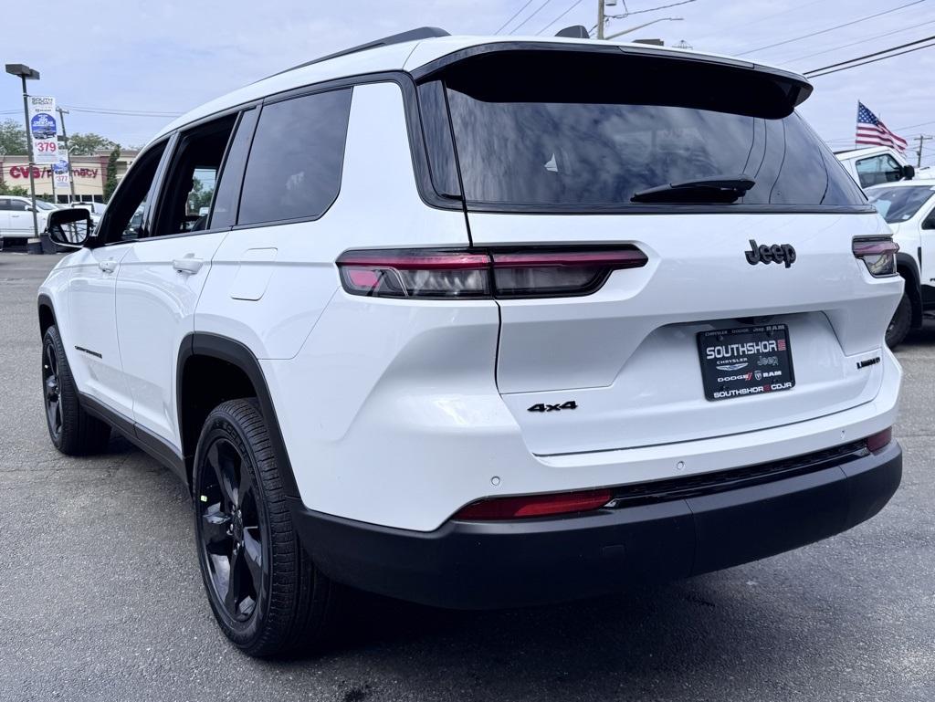 Thumbnail image of 2025 Jeep Grand Cherokee L at South Shore Chrysler Dodge Jeep RAM