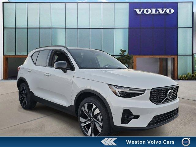 Thumbnail image of 2025 Volvo XC40 at Weston Nissan Volvo
