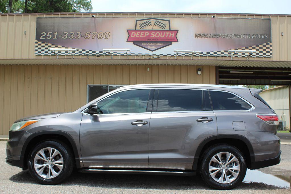 Thumbnail image of 2015 Toyota Highlander at DEEP SOUTH AUTOMOTIVE LLC
