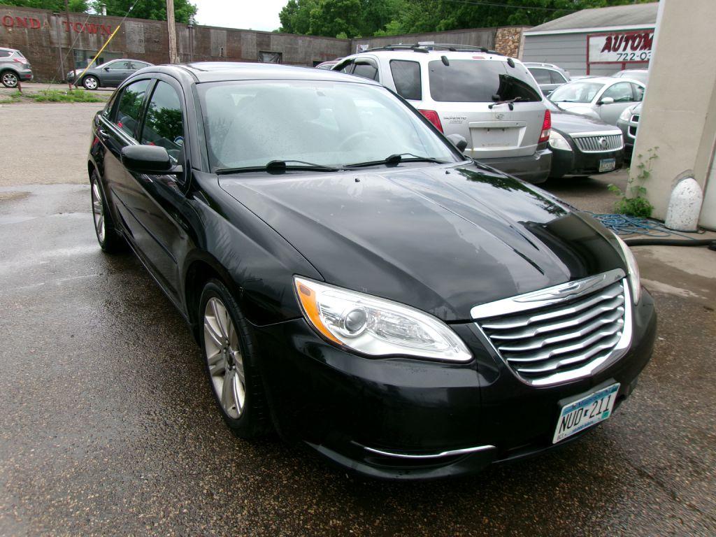 Thumbnail image of 2012 Chrysler 200 at AUTO MART INC.