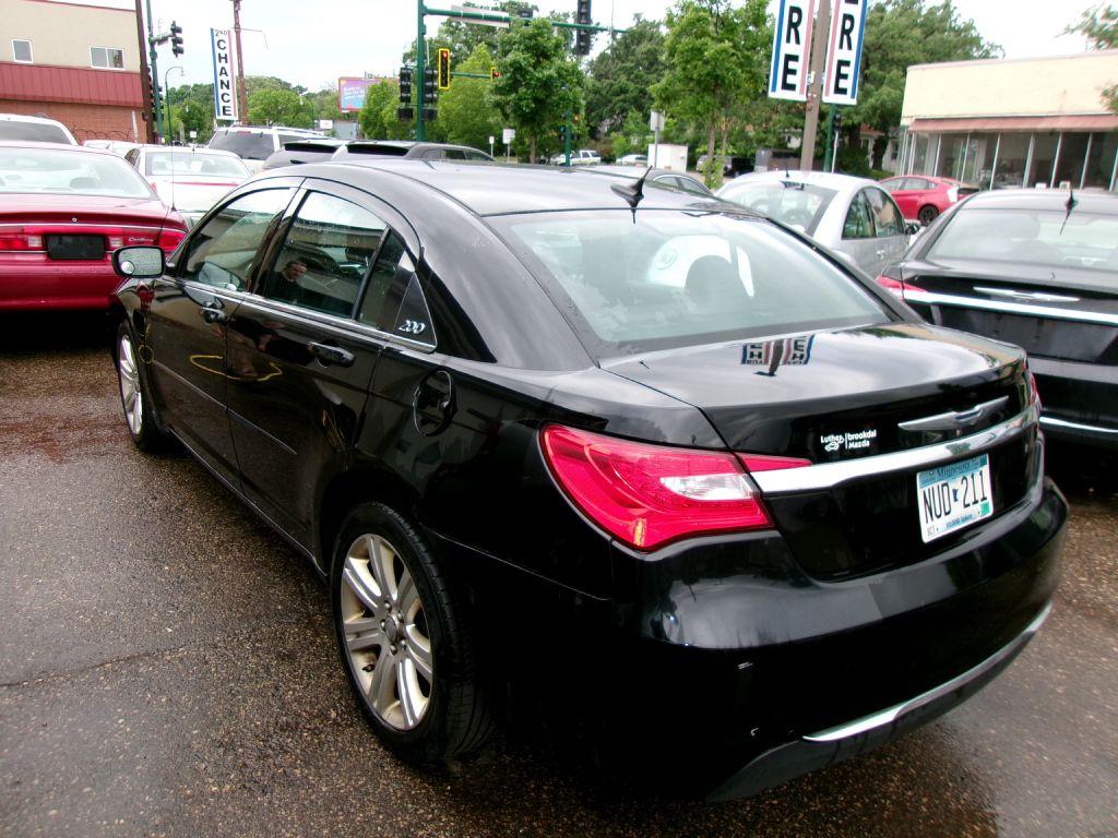 Thumbnail image of 2012 Chrysler 200 at AUTO MART INC.