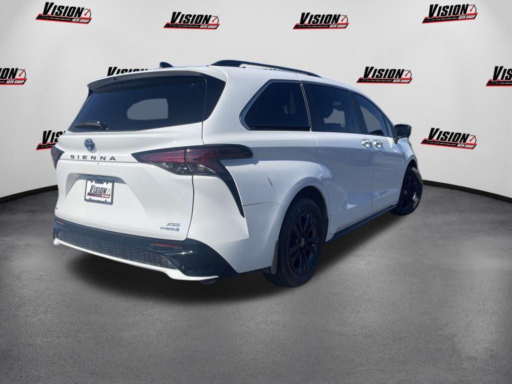 Thumbnail image of 2024 Toyota Sienna at Vision Kia Canandaigua
