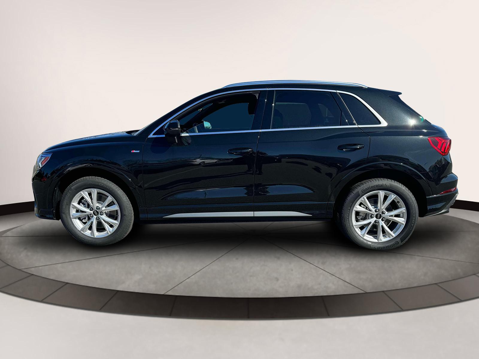 Thumbnail image of 2025 Audi Q3 at Volkswagen World of Newton