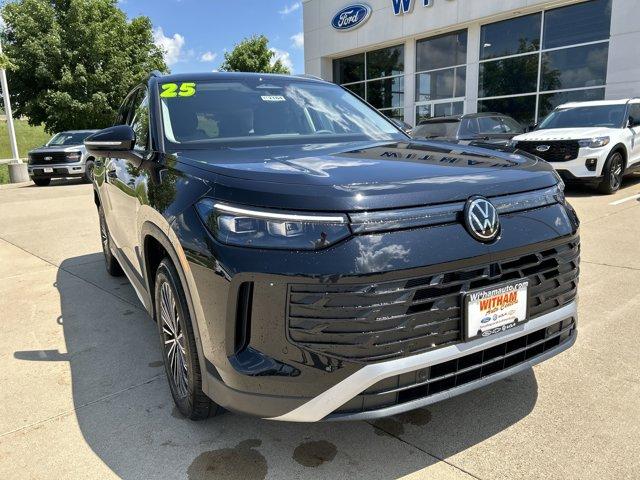 Thumbnail image of 2025 Volkswagen Tiguan at Dick Witham Ford VW Kia (Co 4.)