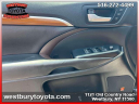 Thumbnail image of 2017 Toyota Highlander at Westbury Toyota Scion