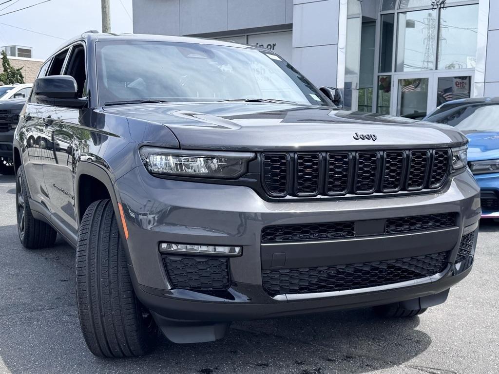 Thumbnail image of 2025 Jeep Grand Cherokee L at South Shore Chrysler Dodge Jeep RAM